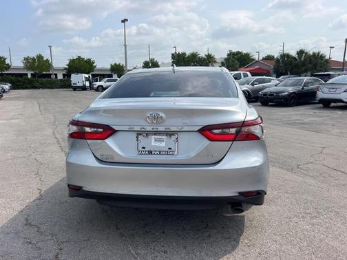 2022 Toyota Camry LE