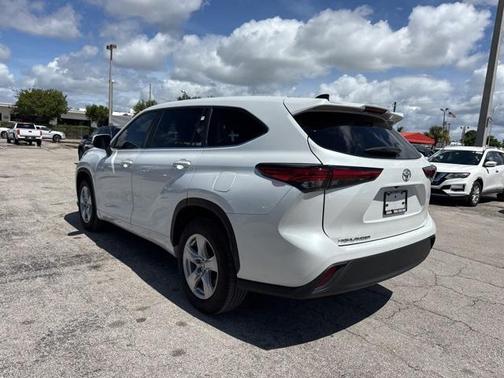 2023 Toyota Highlander L