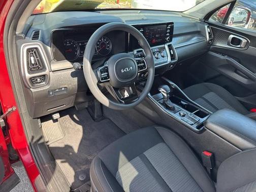 2023 Kia Sorento LX
