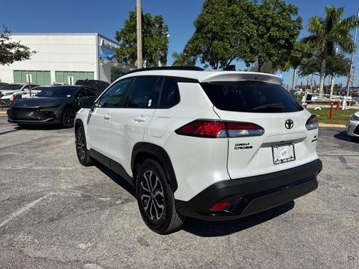 2025 Toyota Corolla Hybrid SE