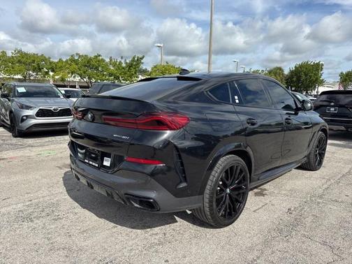 2022 BMW X6 xDrive40i