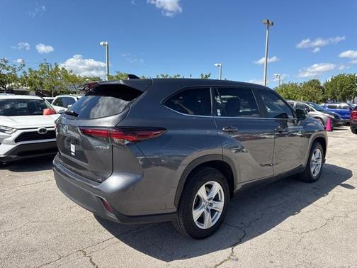 2024 Toyota Highlander Hybrid LE