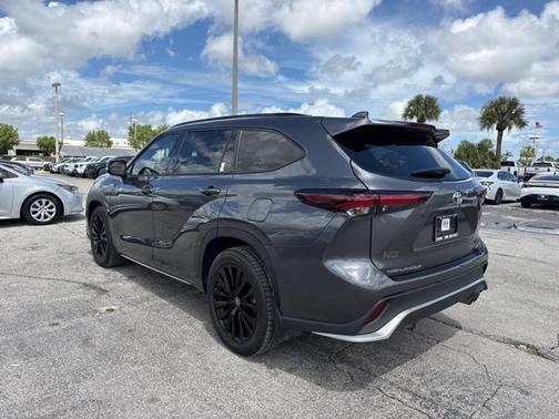 2024 Toyota Highlander XSE