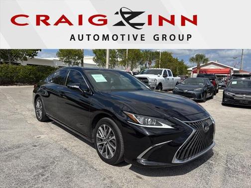 2022 Lexus ES 300h Base