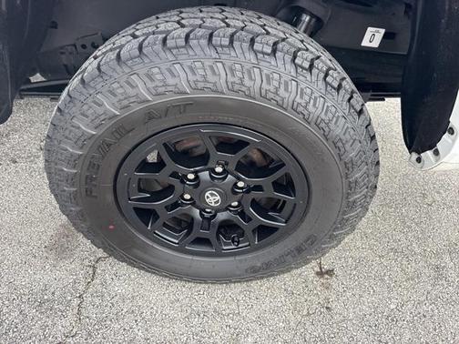 2022 Toyota Tacoma SR5