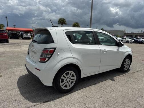 2017 Chevrolet Sonic LT