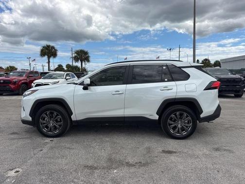 2024 Toyota RAV4 Hybrid XLE Premium