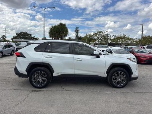 2024 Toyota RAV4 Hybrid XLE Premium