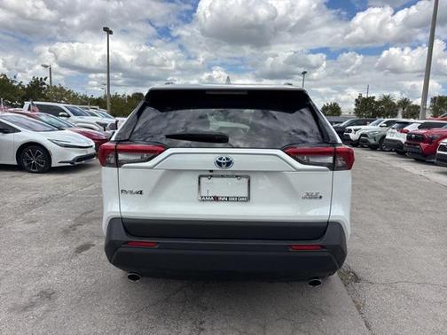 2024 Toyota RAV4 Hybrid XLE Premium