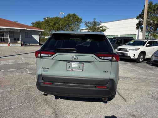 2023 Toyota RAV4 XLE Premium