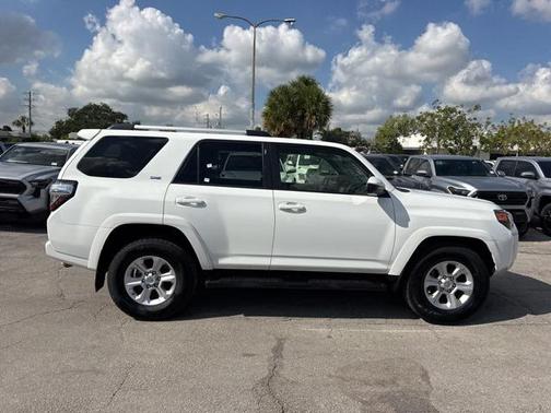 2023 Toyota 4Runner SR5