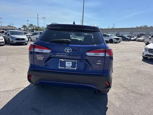 2024 Toyota Corolla Cross LE