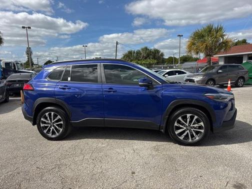 2024 Toyota Corolla Cross XLE