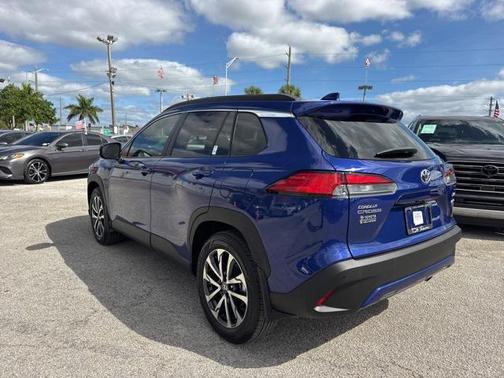 2024 Toyota Corolla Cross XLE