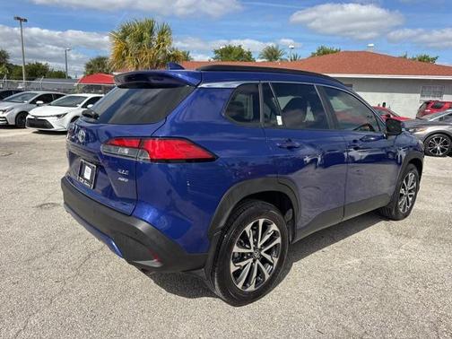 2024 Toyota Corolla Cross XLE