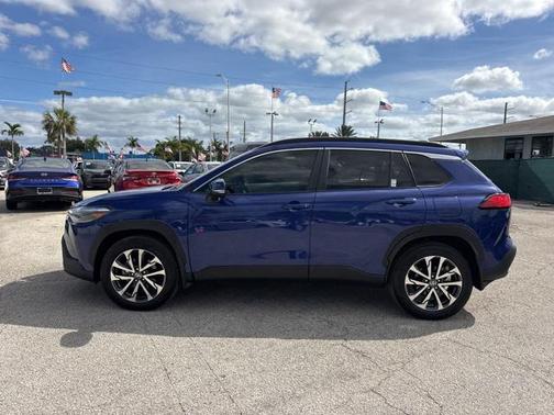 2024 Toyota Corolla Cross XLE