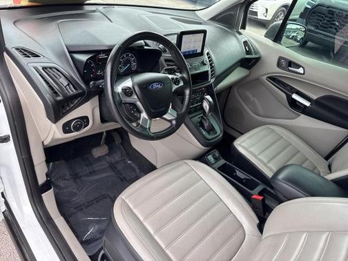 2023 Ford Transit Connect XLT
