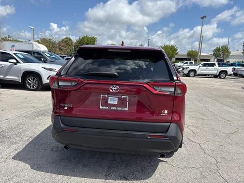 2023 Toyota RAV4 LE