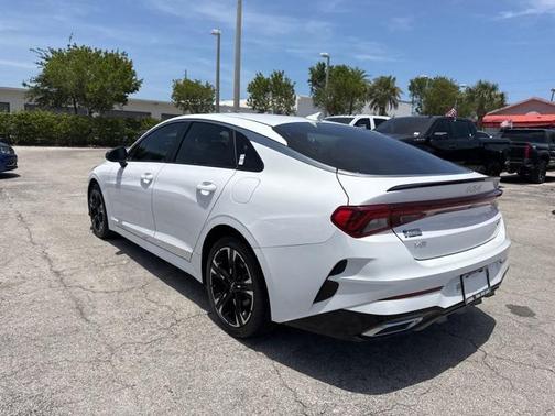 2023 Kia K5 GT-Line