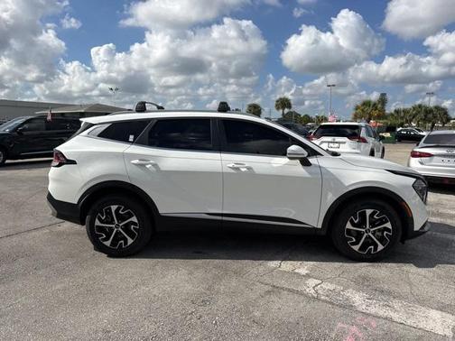 2024 Kia Sportage Hybrid EX