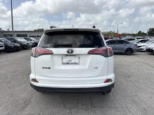 2018 Toyota RAV4 LE