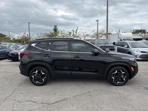 2024 Kia Seltos EX