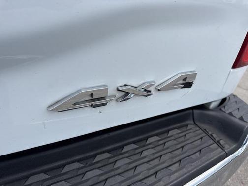 2021 RAM 2500 Big Horn Crew Cab 4x4 8' Box