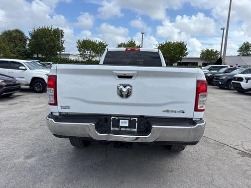 2021 RAM 2500 Big Horn Crew Cab 4x4 8' Box