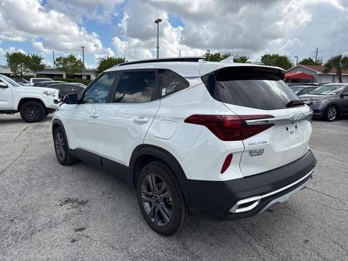 2023 Kia Seltos S