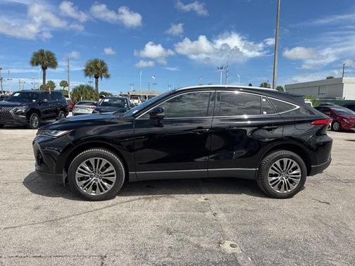 2024 Toyota Venza XLE