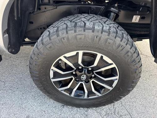 2020 Toyota Tacoma TRD Sport