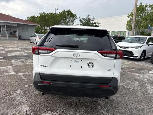 2024 Toyota RAV4 LE
