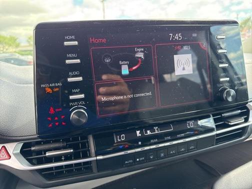 2023 Toyota Sienna LE