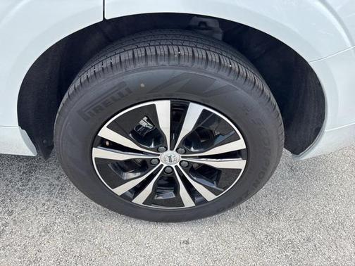 2025 Volvo XC60 B5 Core