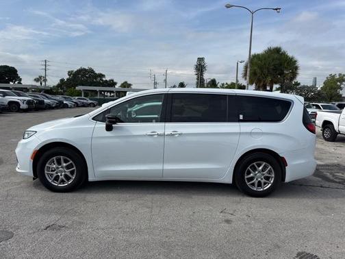 2025 Chrysler Pacifica L