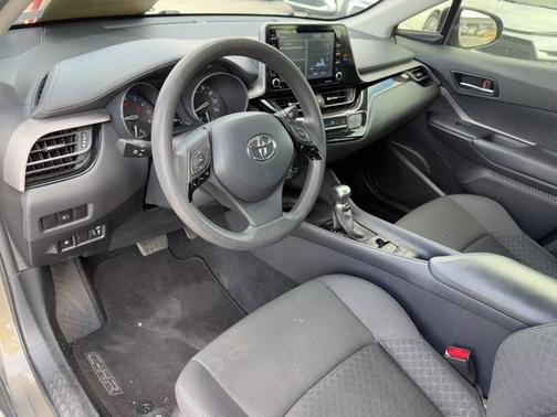 2021 Toyota C-HR LE