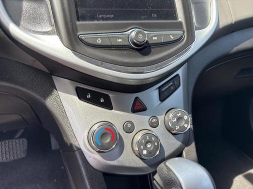 2020 Chevrolet Sonic FWD Sedan LT