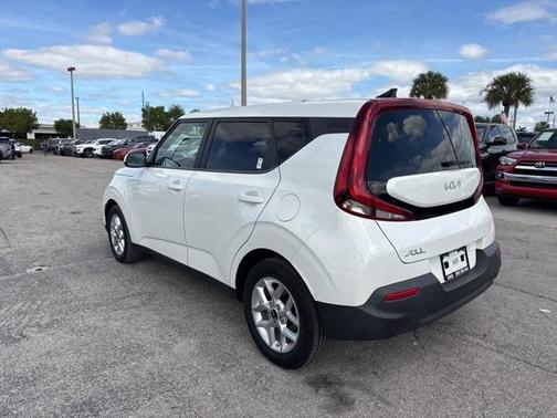 2022 Kia Soul LX
