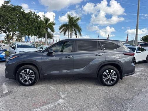 2025 Toyota Highlander Hybrid Limited