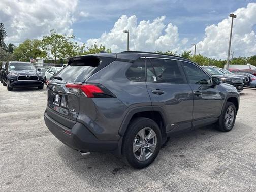 2024 Toyota RAV4 Hybrid LE