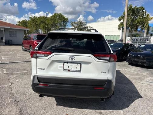 2025 Toyota RAV4 XLE Premium