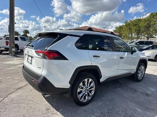 2025 Toyota RAV4 XLE Premium