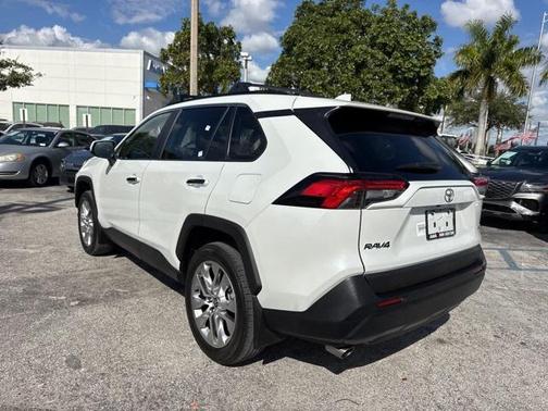 2025 Toyota RAV4 XLE Premium