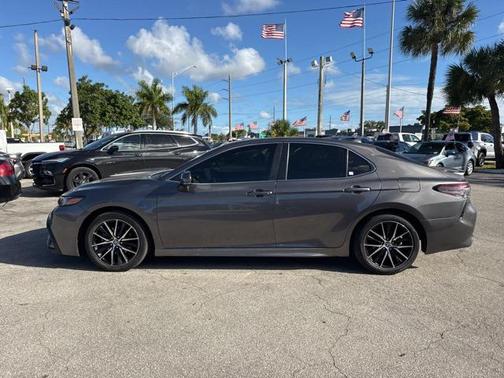 2024 Toyota Camry SE