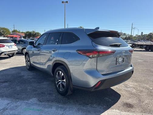 2024 Toyota Highlander XLE