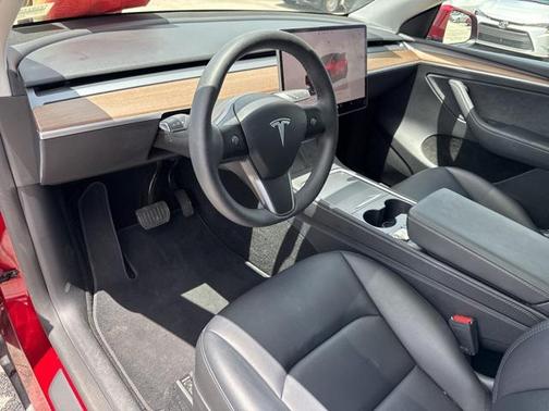 2024 Tesla Model Y Long Range Dual Motor All-Wheel Drive