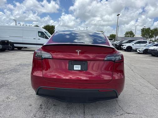 2024 Tesla Model Y Long Range Dual Motor All-Wheel Drive