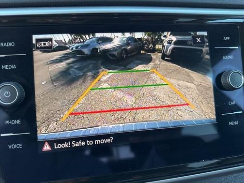 2023 Volkswagen Atlas 3.6L SE w/Technology