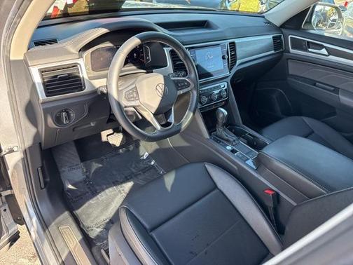 2023 Volkswagen Atlas 3.6L SE w/Technology