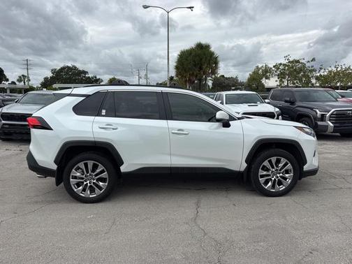 2024 Toyota RAV4 XLE Premium
